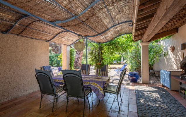 Font Mourier - Photo 22